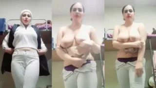 Cute Red Lipstick Babe Playing with Boobs Video MMS