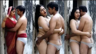 Outdoor Of A Devar Bhabhi In A Ruined House Video MMS